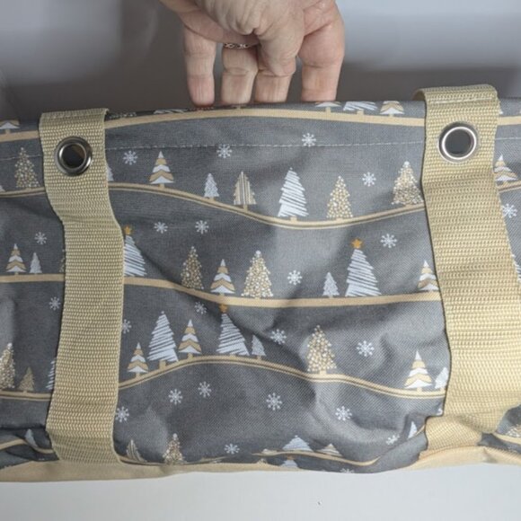 Thirty One Medium Utility Tote in Snowy Slopes Pattern Gray Tan Christmas Trees - Picture 11 of 11